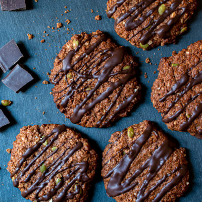 healthy chocolate oat cookies
